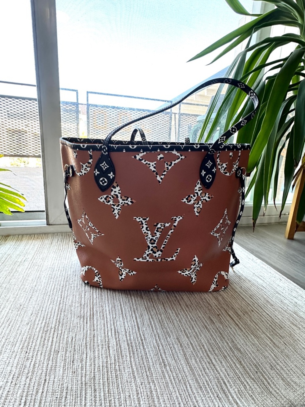 Louis Vuitton Black & Tan Monogram Neverfull GM Tote Giant Ltd Edition Jungle - Picture 6 of 16